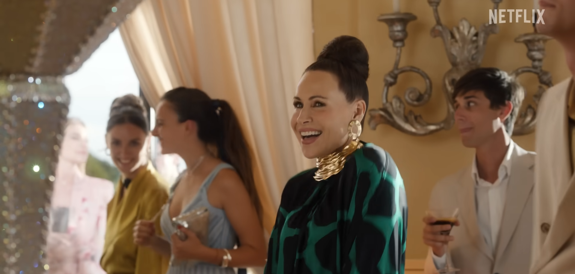 Вийшов 5 сезон "Емілі в Парижі": сюжет, мода та перші відгуки